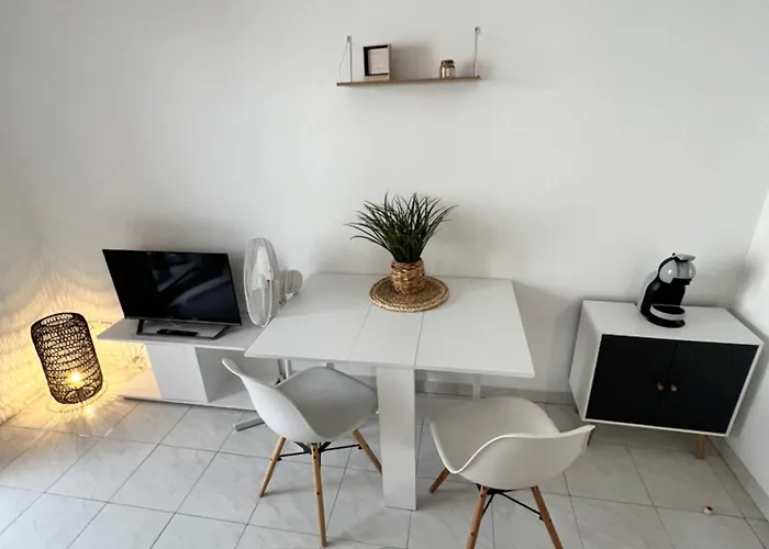 Center - 2 Person